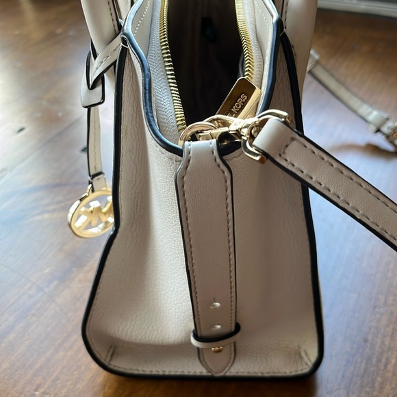 Michael Kors Avril Satchel - Light Cream - Picture 15 of 16
